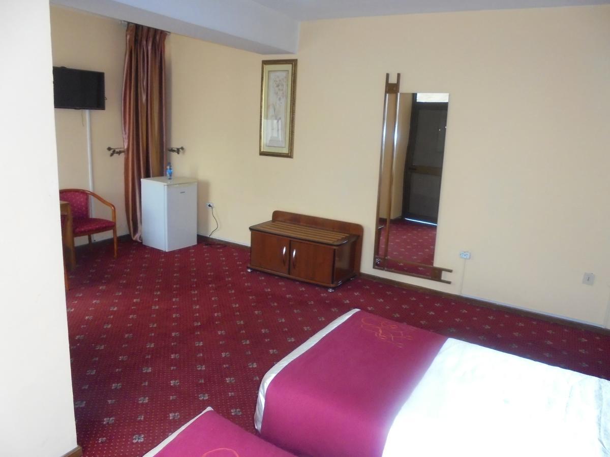 Global Hotel Addis-Abeba Extérieur photo