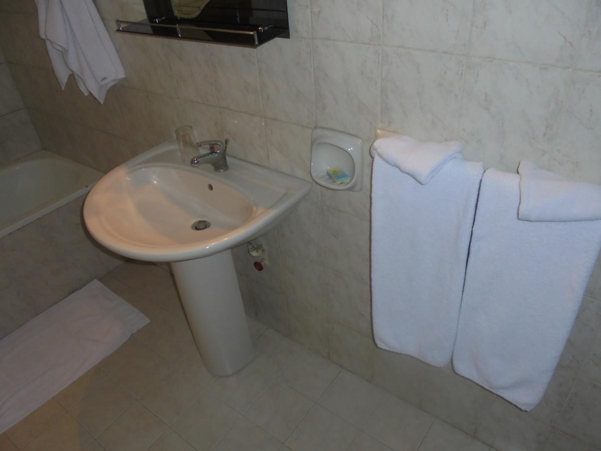 Global Hotel Addis-Abeba Extérieur photo
