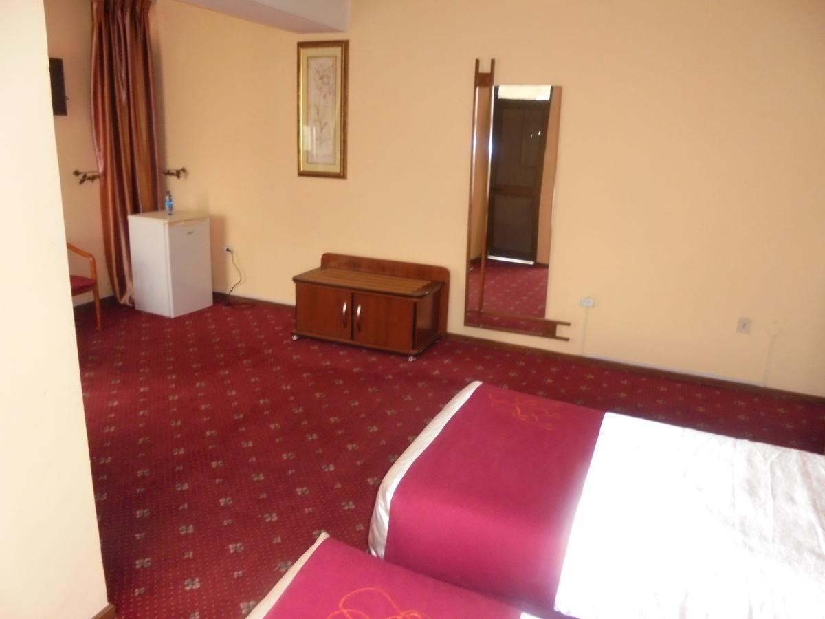Global Hotel Addis-Abeba Extérieur photo